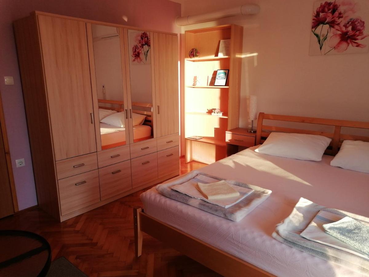 Guest House Pamela Senj  Bagian luar foto